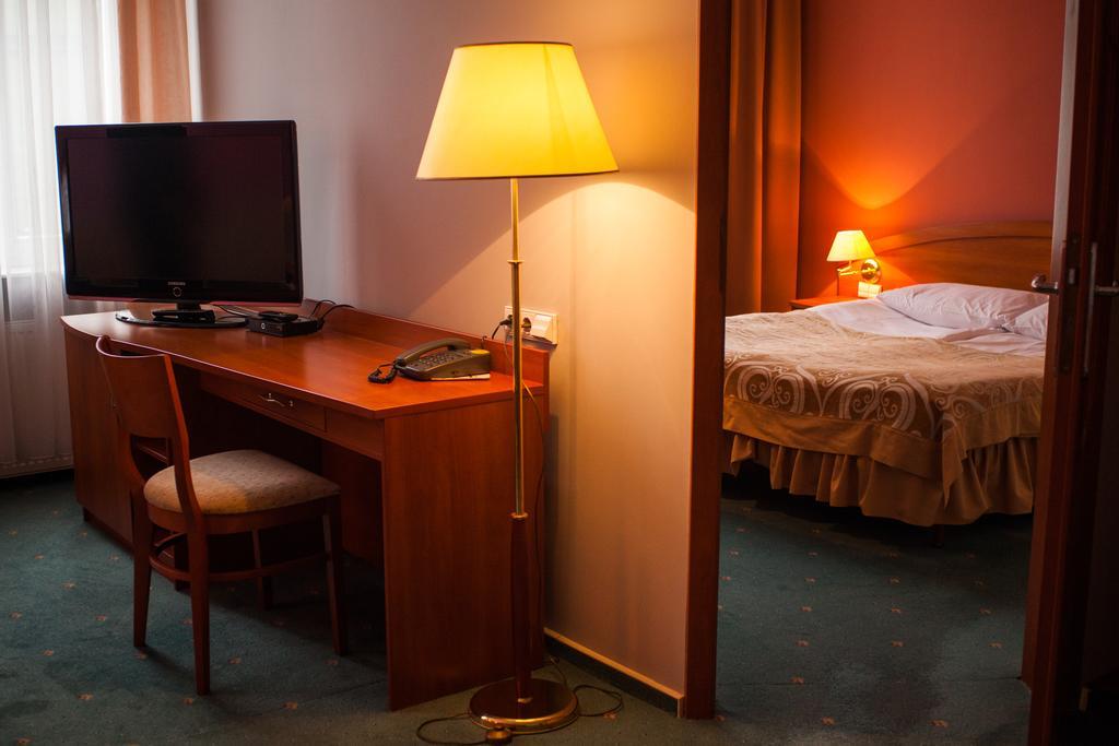Hostel Ratuszowy บิดกอชซ์ ภายนอก รูปภาพ