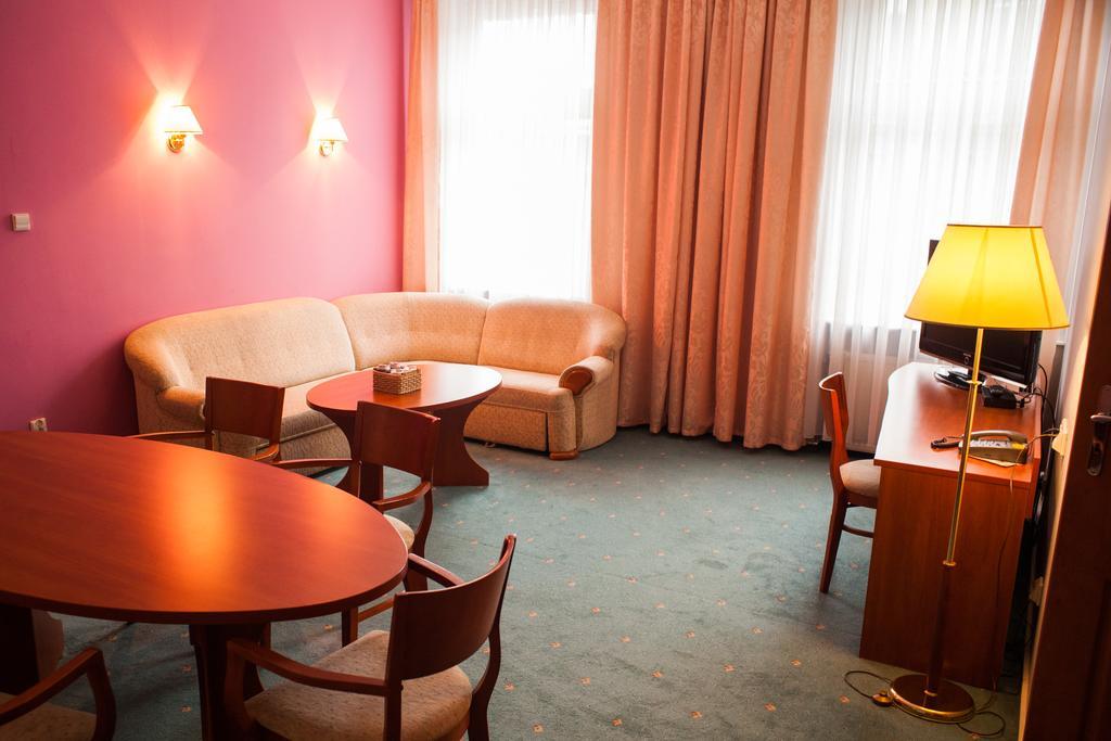 Hostel Ratuszowy บิดกอชซ์ ภายนอก รูปภาพ