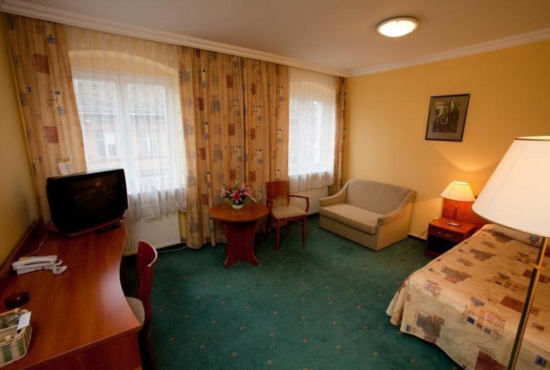 Hostel Ratuszowy บิดกอชซ์ ภายนอก รูปภาพ
